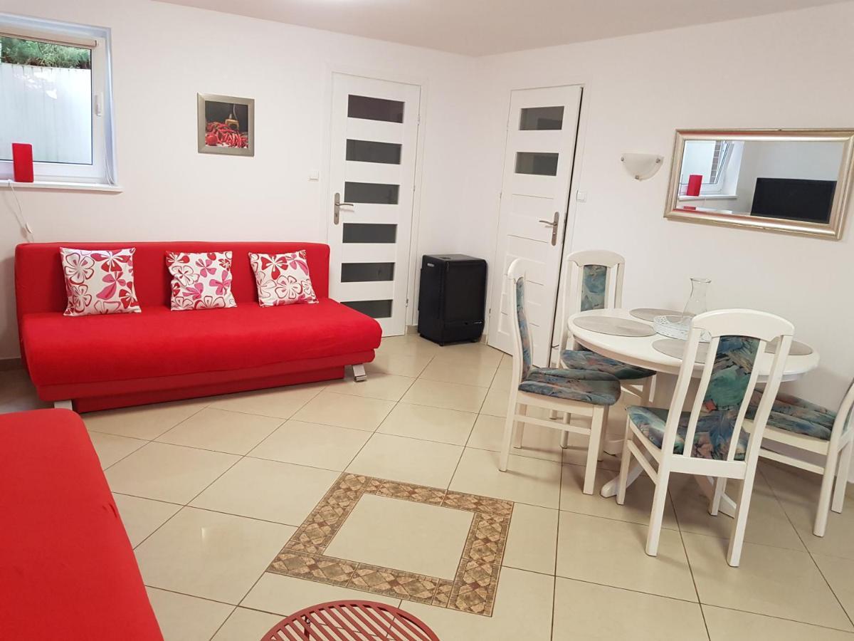 Apartamenty Junona Nad Morzem, W Domu Z Ogrodem, Obok Stegna I Jantar Junoszyno Eksteriør bilde